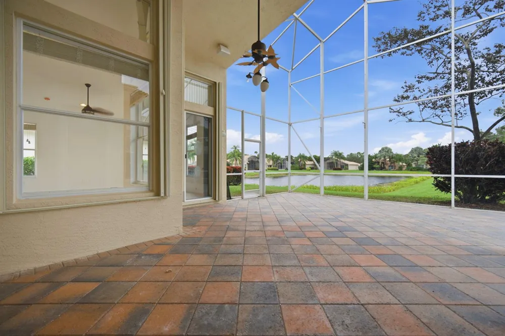 7558 Tarpon Cove Circle Lake Worth, FL 33467