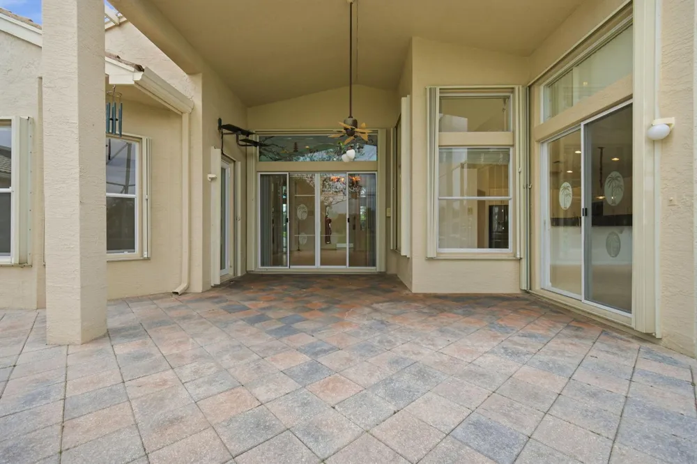 7558 Tarpon Cove Circle Lake Worth, FL 33467