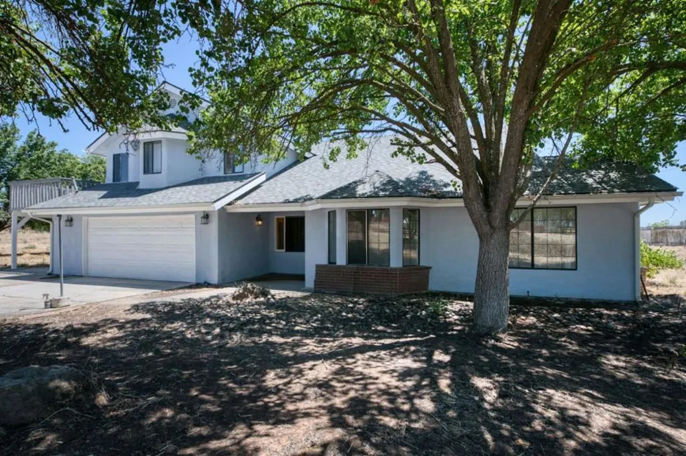6922 Del Rey Avenue Clovis, CA 93619