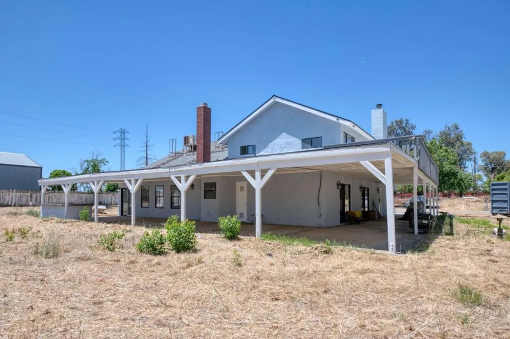 6922 Del Rey Avenue Clovis, CA 93619