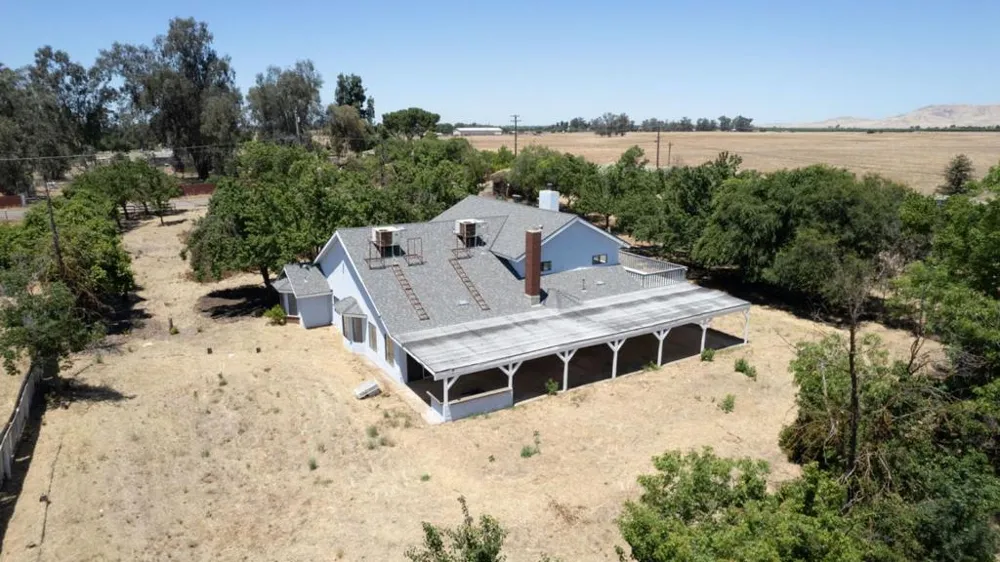 6922 Del Rey Avenue Clovis, CA 93619