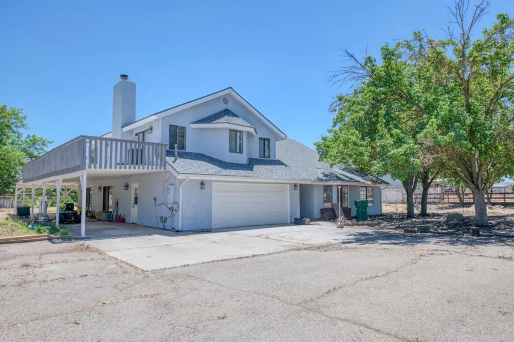 6922 Del Rey Avenue Clovis, CA 93619