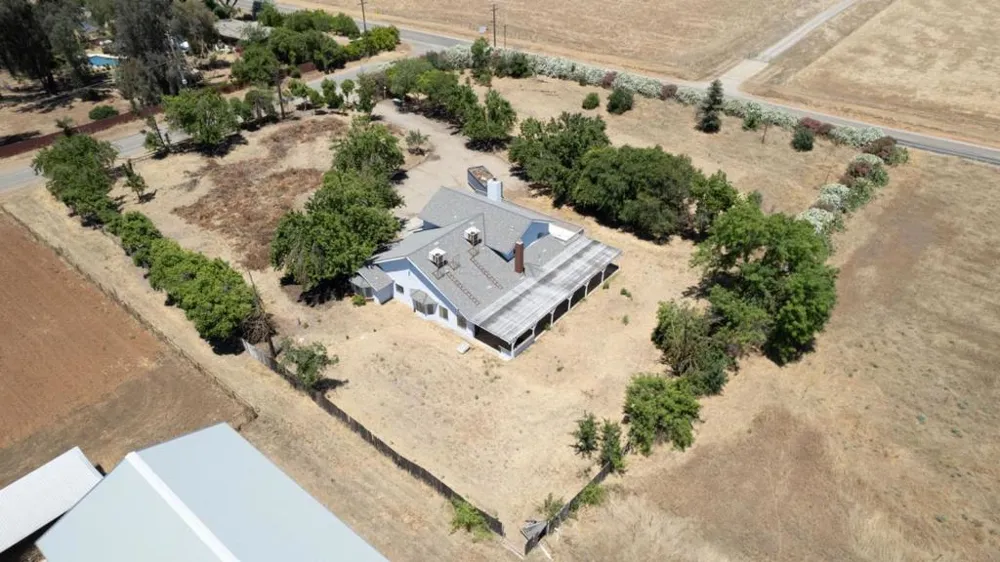 6922 Del Rey Avenue Clovis, CA 93619