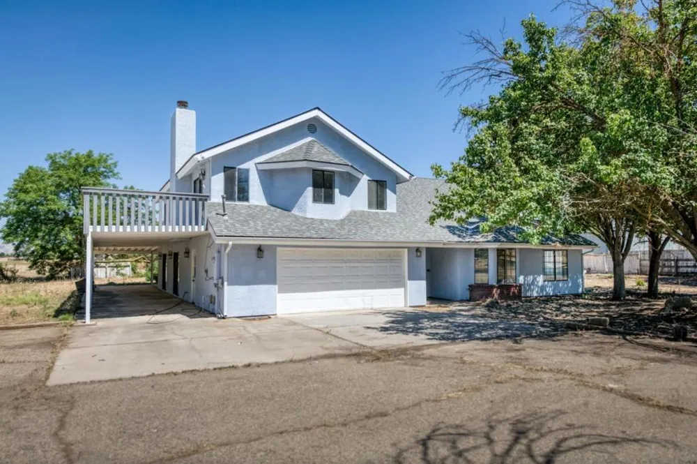 6922 Del Rey Avenue Clovis, CA 93619