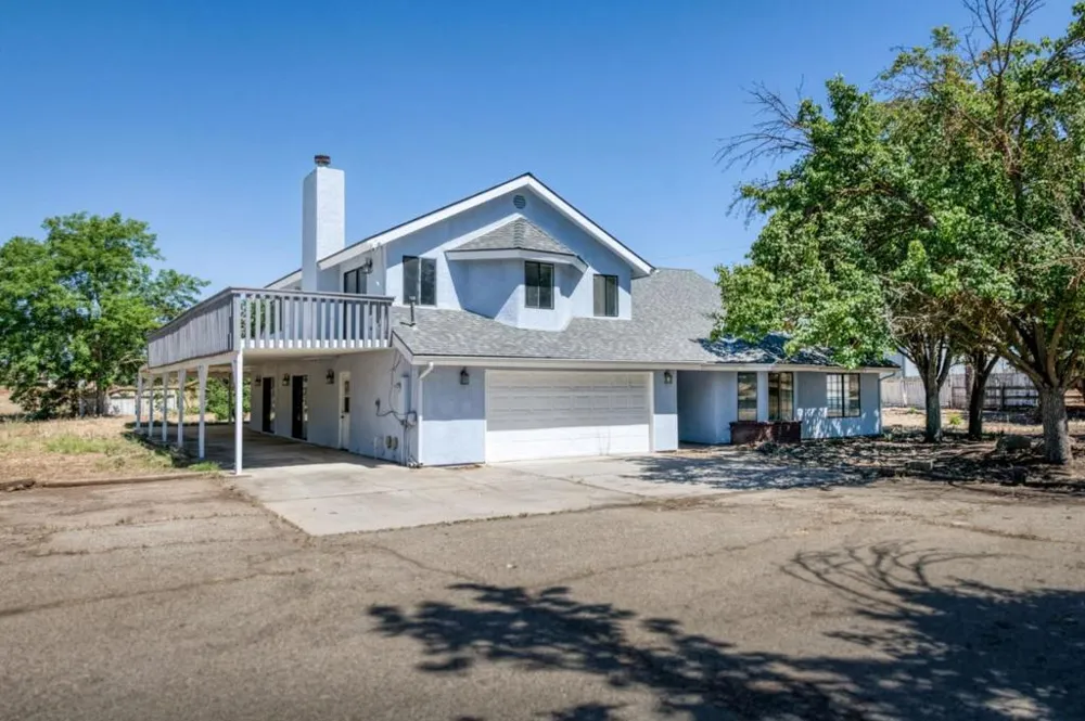 6922 Del Rey Avenue Clovis, CA 93619