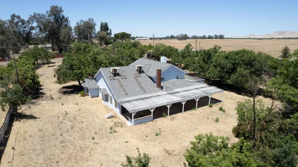 6922 Del Rey Avenue Clovis, CA 93619