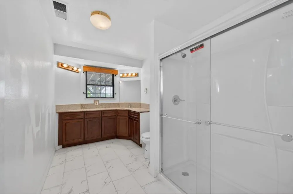 6922 Del Rey Avenue Clovis, CA 93619