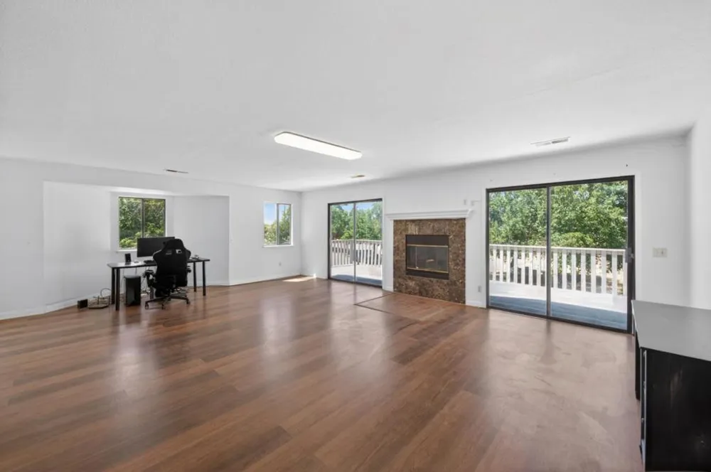 6922 Del Rey Avenue Clovis, CA 93619