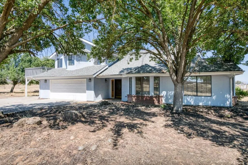 6922 Del Rey Avenue Clovis, CA 93619
