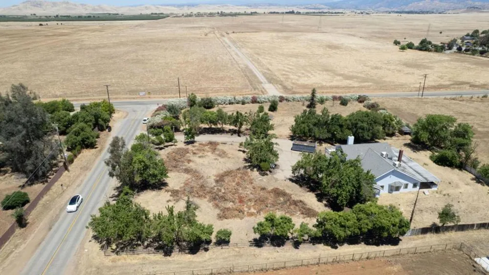 6922 Del Rey Avenue Clovis, CA 93619