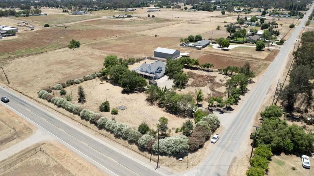 6922 Del Rey Avenue Clovis, CA 93619