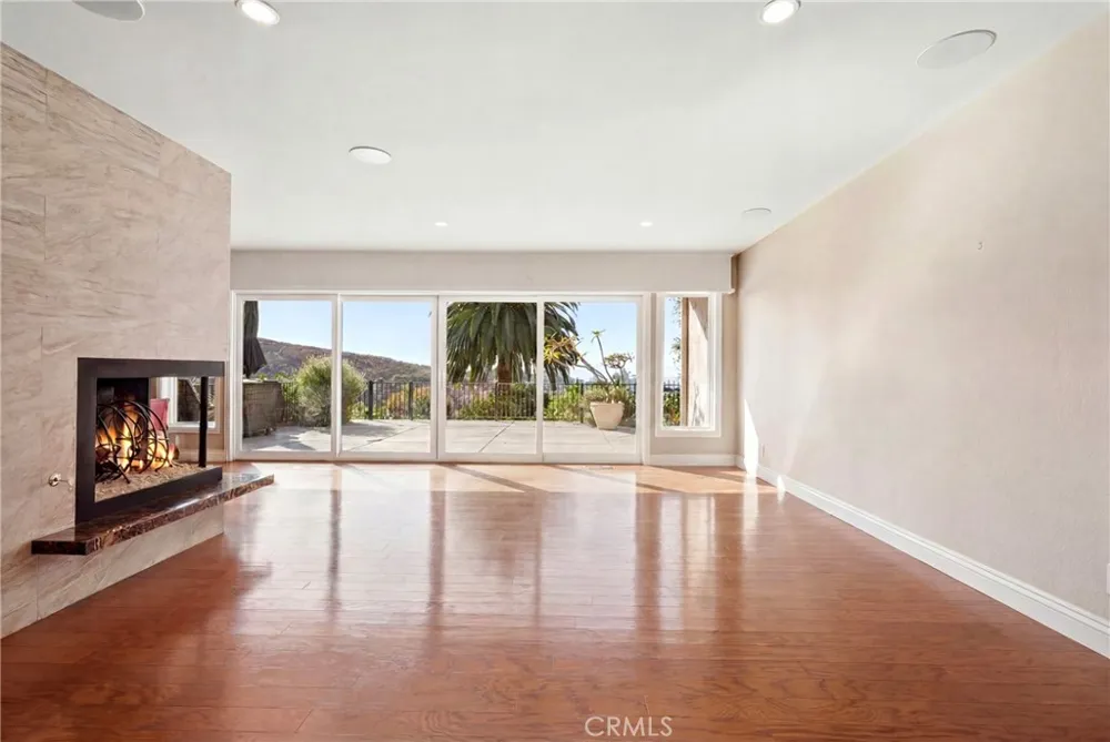 2235 El Capitan Riverside, CA 92506