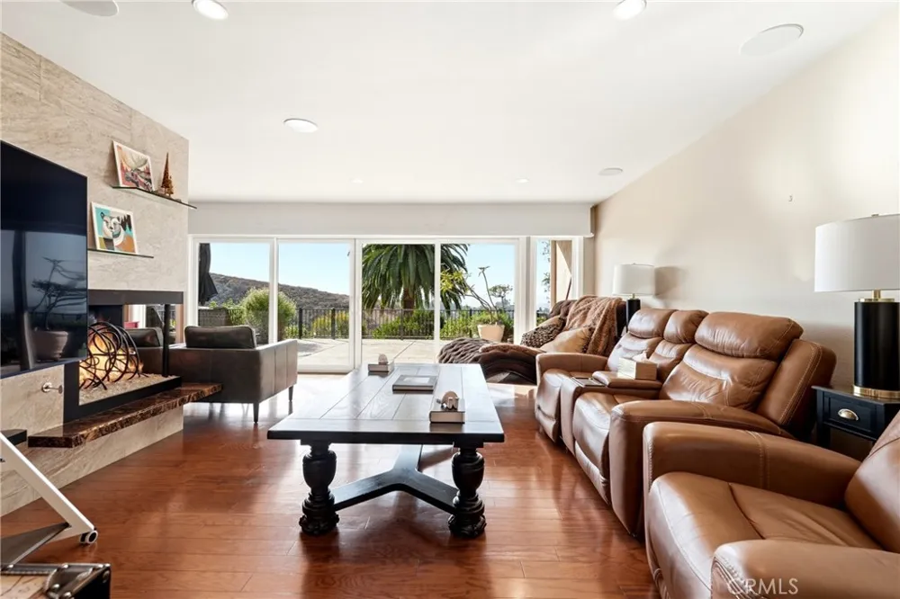 2235 El Capitan Riverside, CA 92506