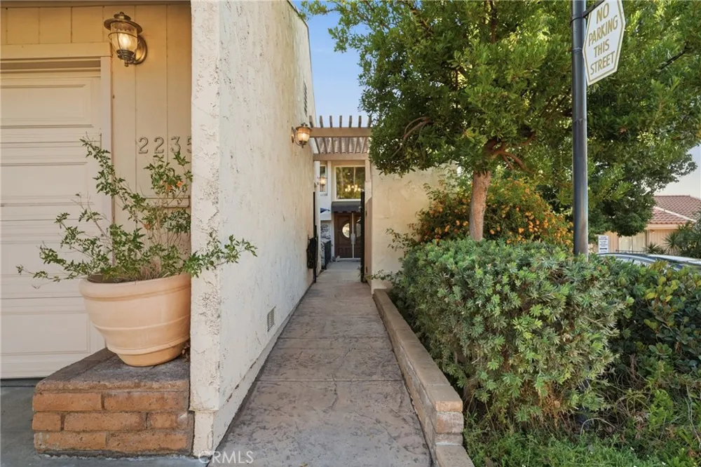 2235 El Capitan Riverside, CA 92506