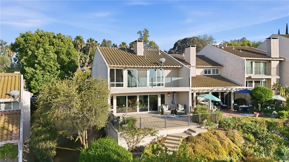 2235 El Capitan Riverside, CA 92506