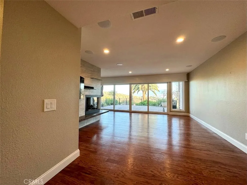 2235 El Capitan Riverside, CA 92506