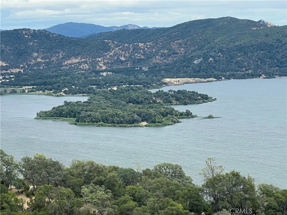 11120 Pingree Road Clearlake Oaks, CA 95423