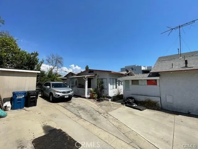 1319 Hollister San Fernando, CA 91340