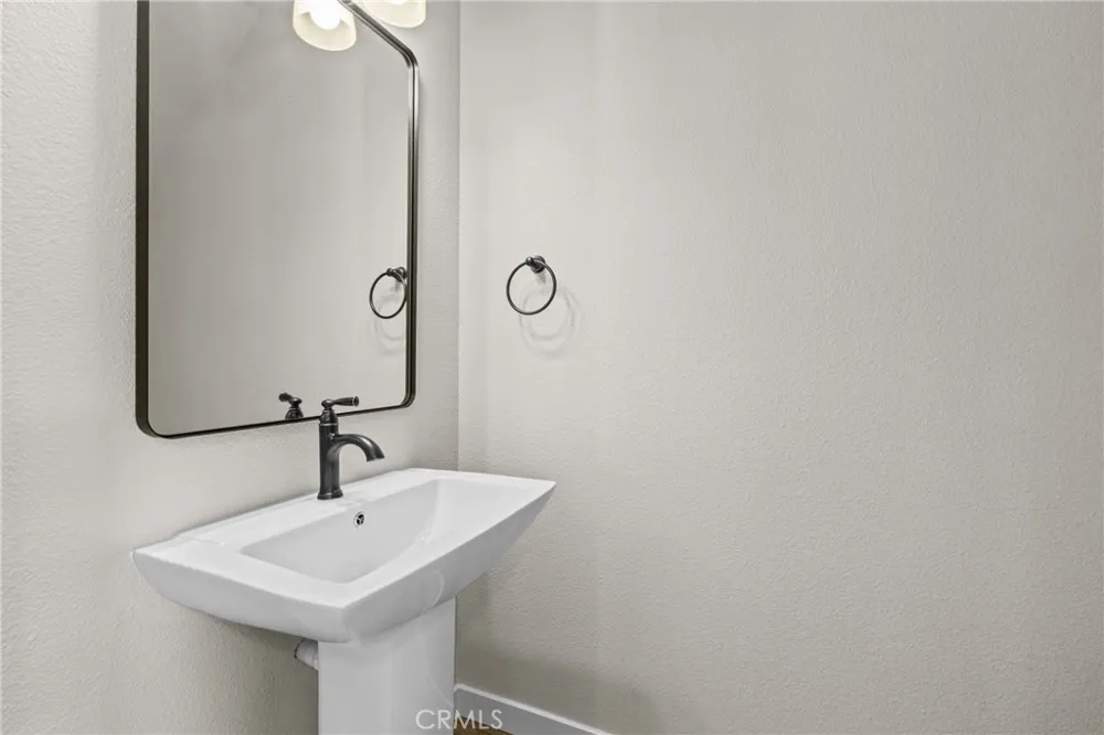 8389 Amapoa Atascadero, CA 93422