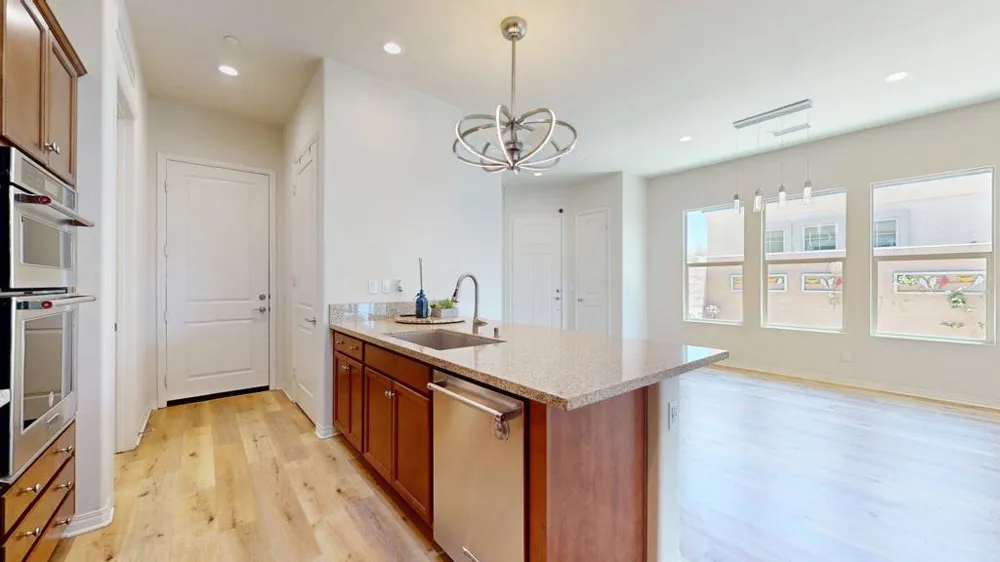 25 Pinot Noir Rancho Mirage, CA 92270