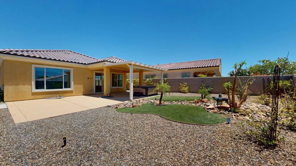 25 Pinot Noir Rancho Mirage, CA 92270