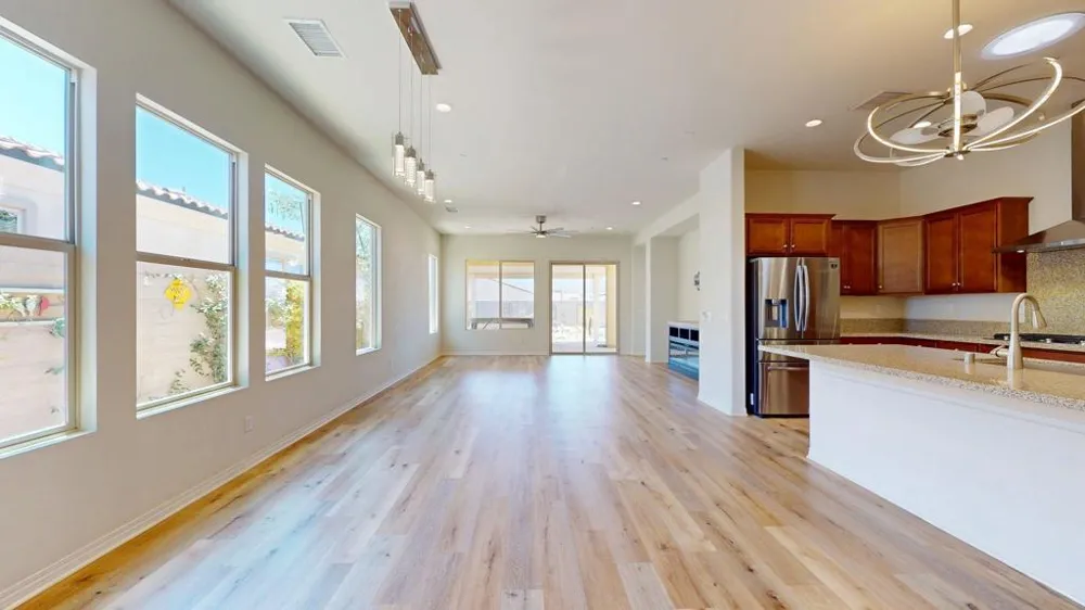 25 Pinot Noir Rancho Mirage, CA 92270