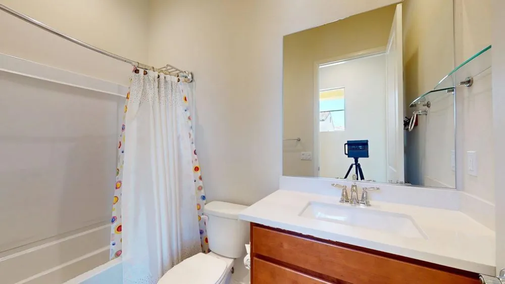 25 Pinot Noir Rancho Mirage, CA 92270