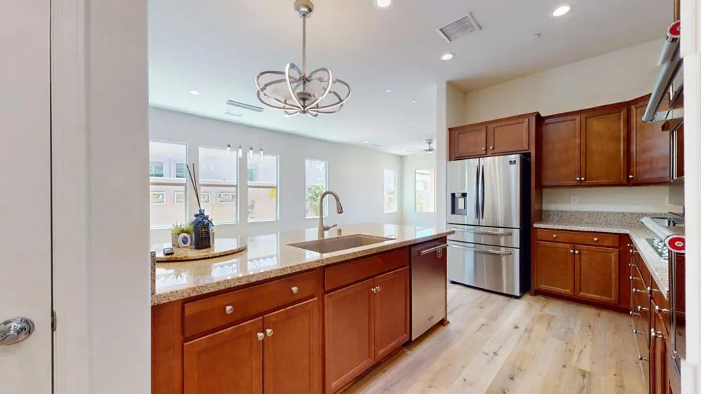 25 Pinot Noir Rancho Mirage, CA 92270