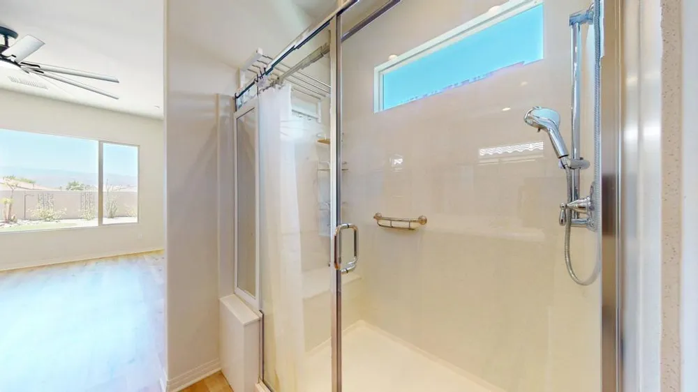 25 Pinot Noir Rancho Mirage, CA 92270