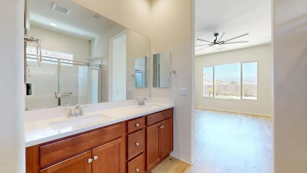 25 Pinot Noir Rancho Mirage, CA 92270