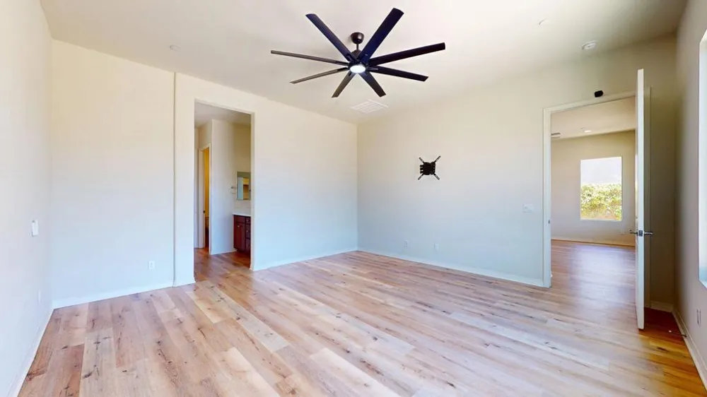 25 Pinot Noir Rancho Mirage, CA 92270