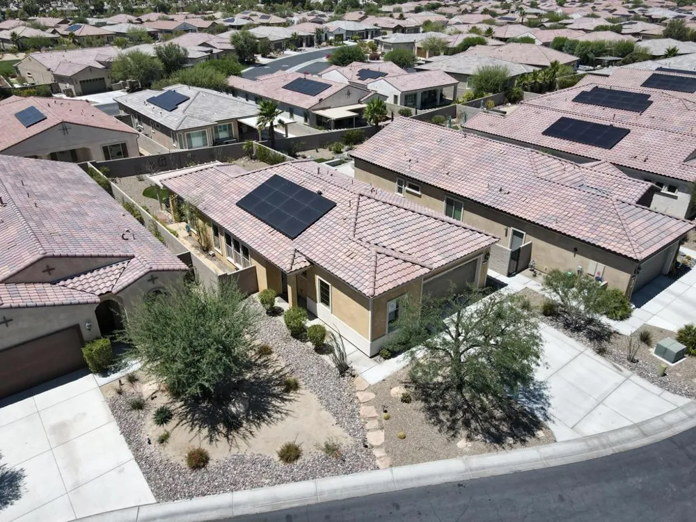 25 Pinot Noir Rancho Mirage, CA 92270