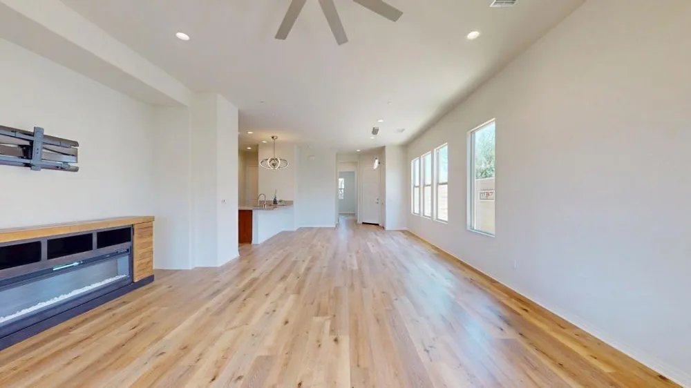 25 Pinot Noir Rancho Mirage, CA 92270