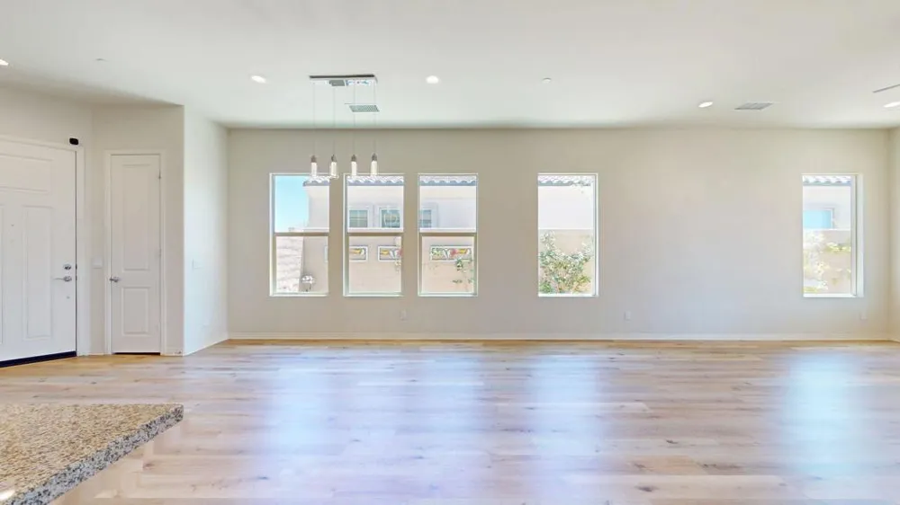 25 Pinot Noir Rancho Mirage, CA 92270