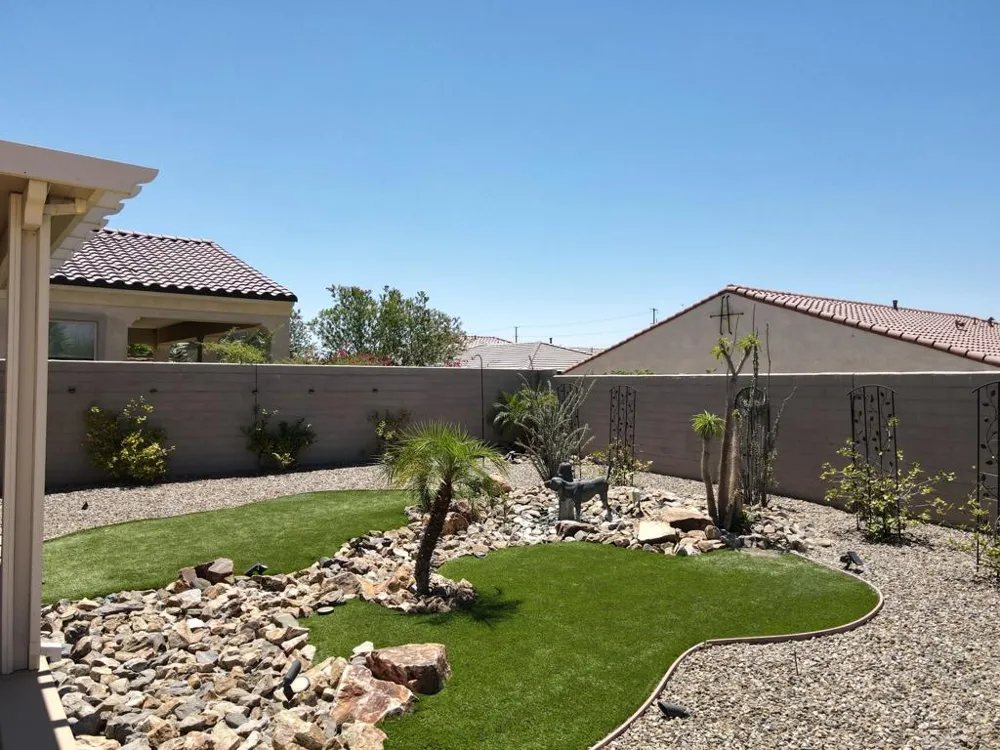 25 Pinot Noir Rancho Mirage, CA 92270