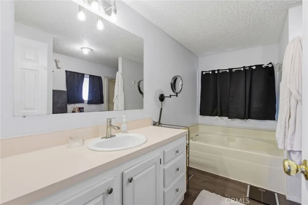 25114 Avenida Valencia Homeland, CA 92548