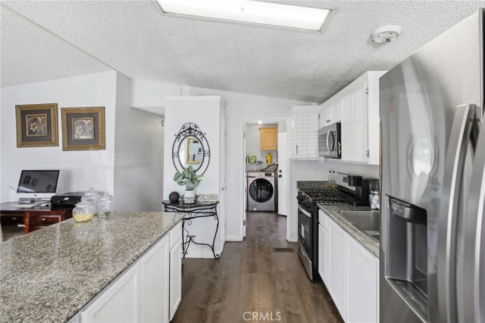 25114 Avenida Valencia Homeland, CA 92548