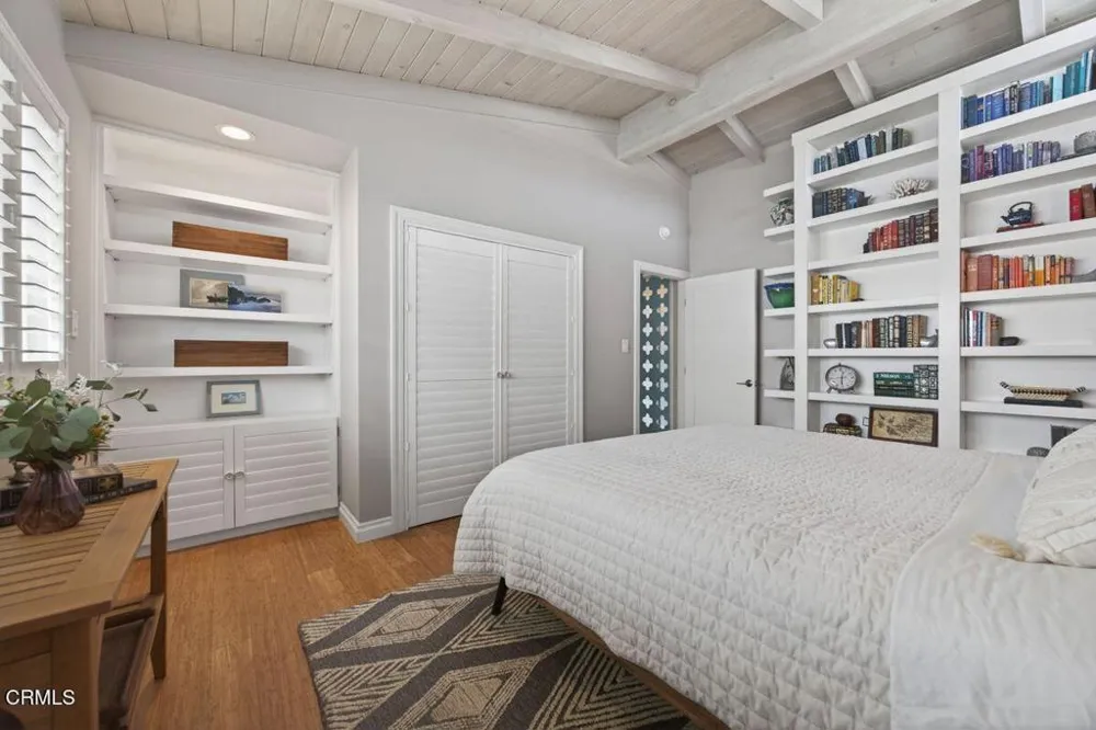 1248 Marthas Vineyard Court Ventura, CA 93001