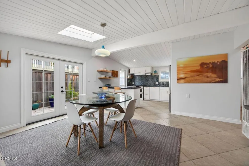 1248 Marthas Vineyard Court Ventura, CA 93001