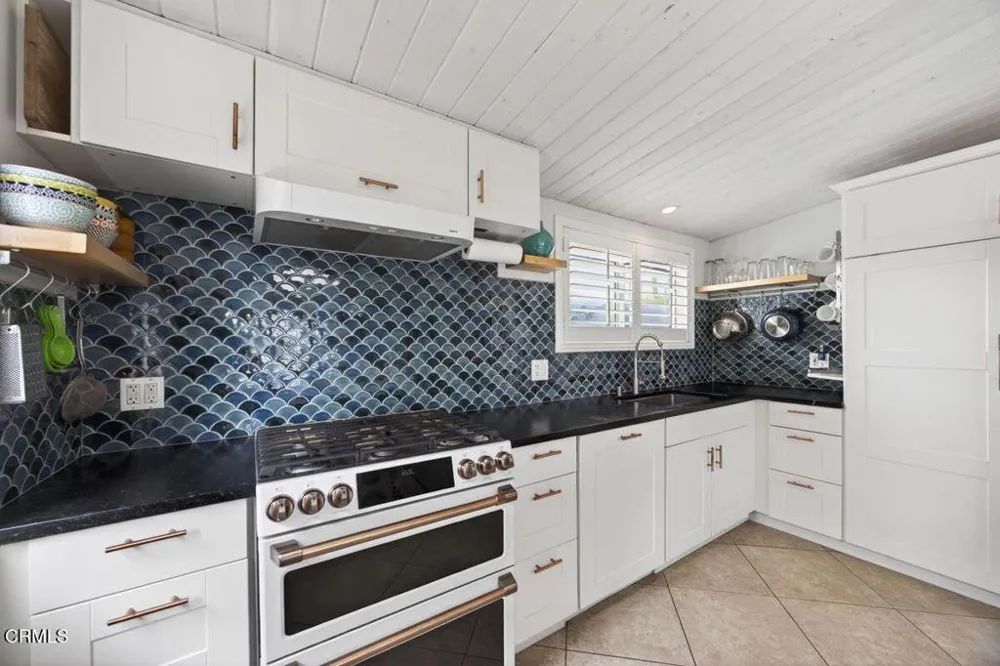 1248 Marthas Vineyard Court Ventura, CA 93001