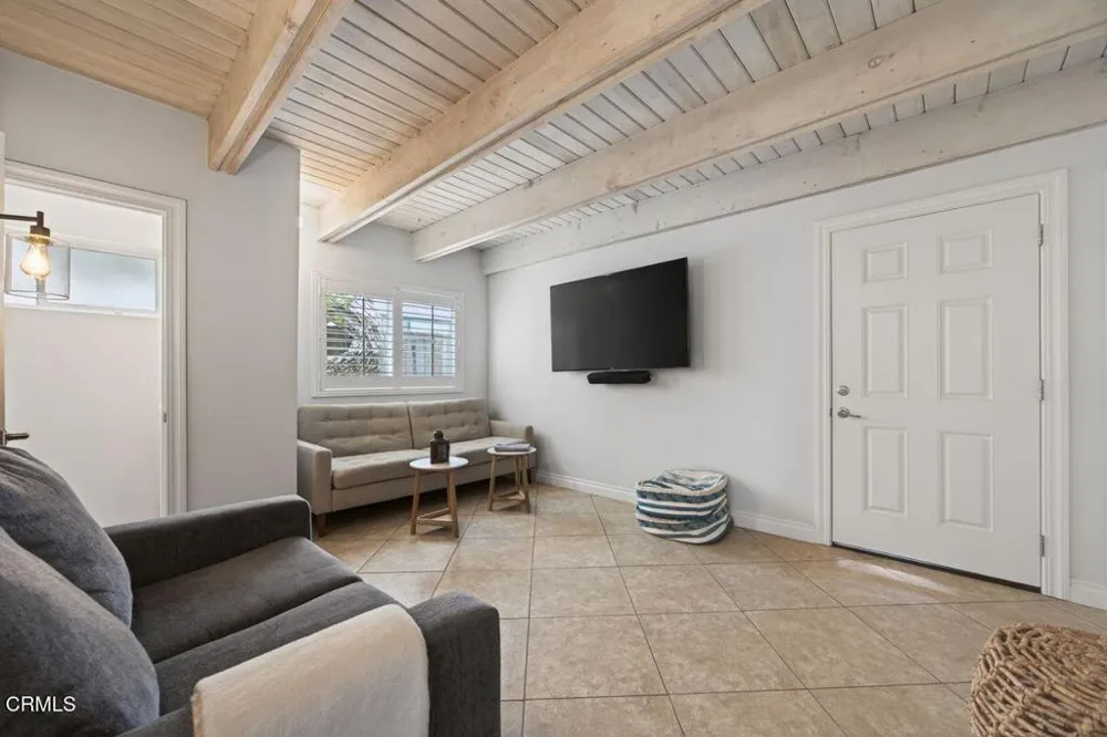 1248 Marthas Vineyard Court Ventura, CA 93001