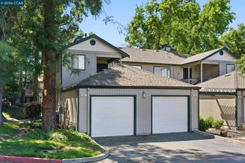 641 Chadwick Ln