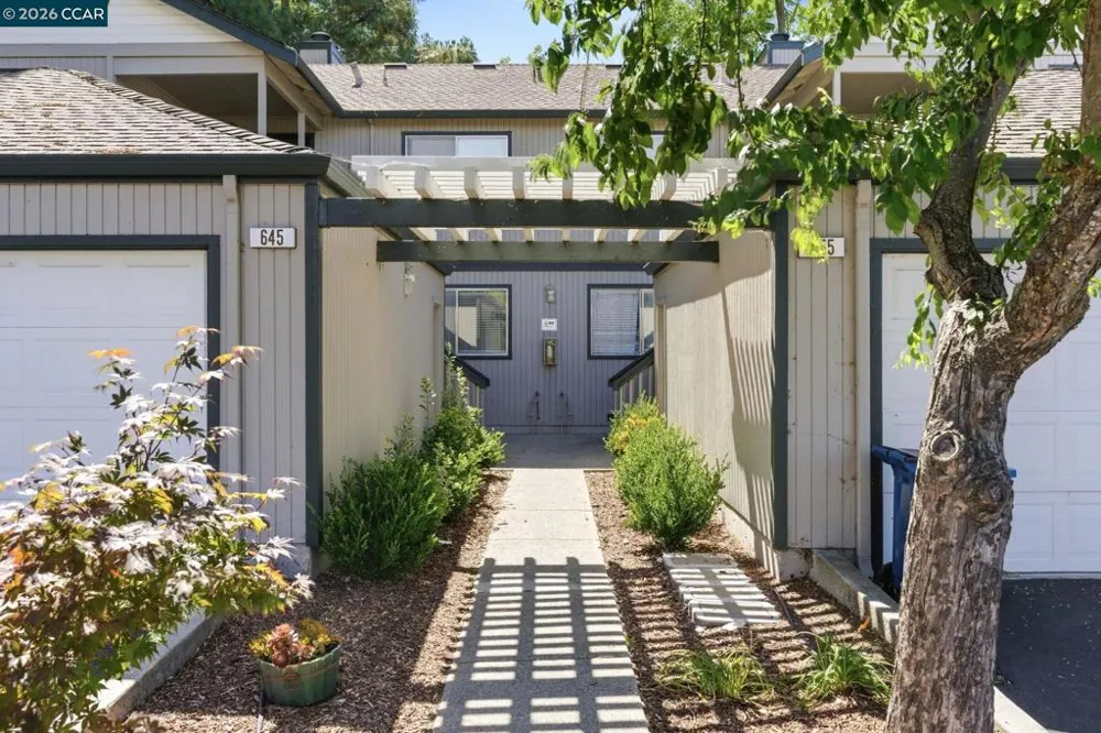 641 Chadwick Ln Bay Point, CA 94565