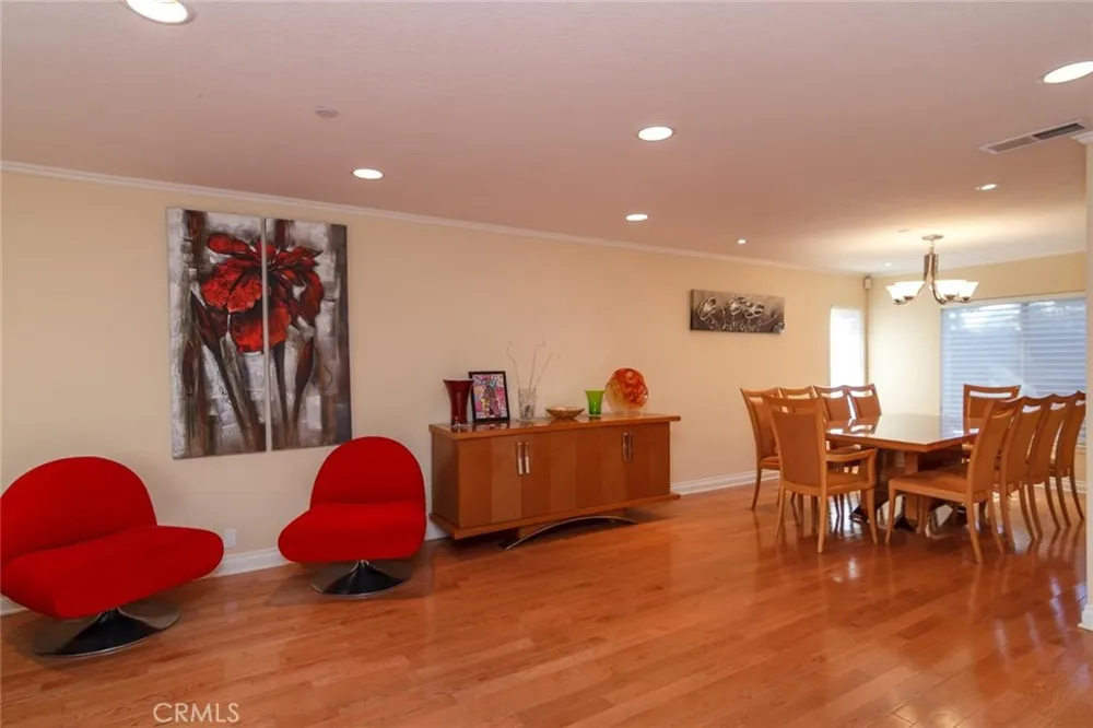7019 Woodstone Place West Hills, CA 91307