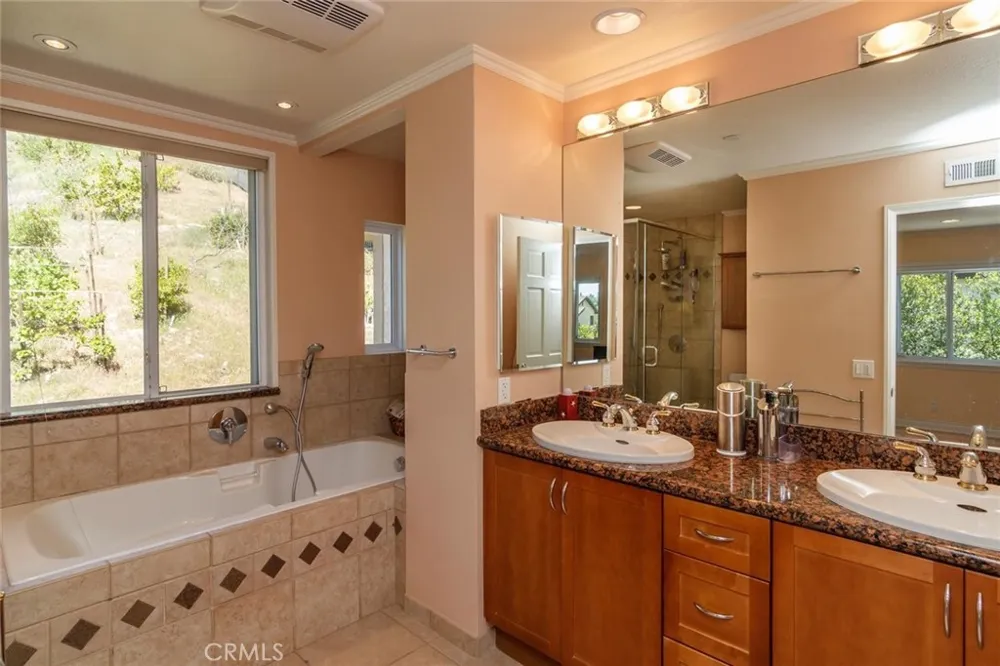 7019 Woodstone Place West Hills, CA 91307