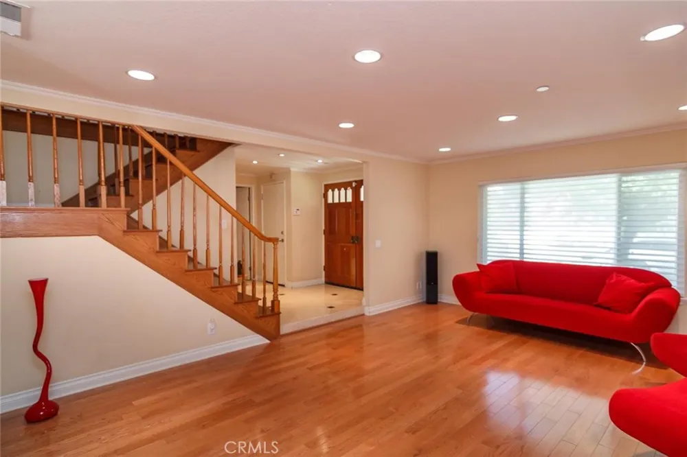 7019 Woodstone Place West Hills, CA 91307
