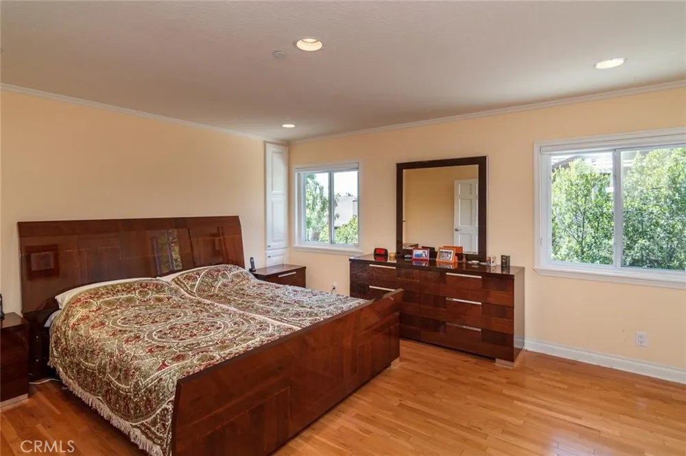 7019 Woodstone Place West Hills, CA 91307