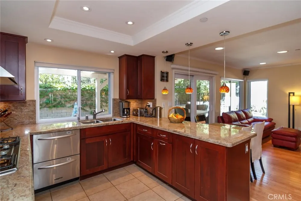 7019 Woodstone Place West Hills, CA 91307