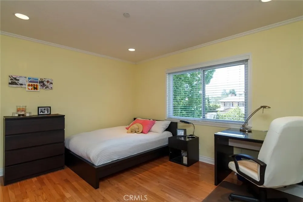 7019 Woodstone Place West Hills, CA 91307