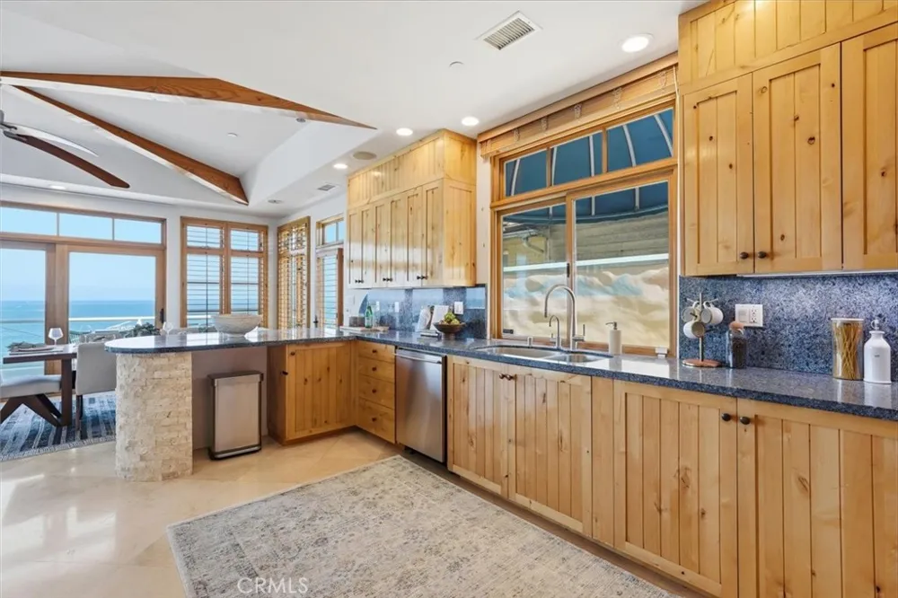 807 Esplanade Redondo Beach, CA 90277